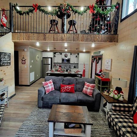 Lil Cabin In The Cove! Mtn Views, Theater, Hot Tub, Games, King Beds, Prime Location! セバービル エクステリア 写真
