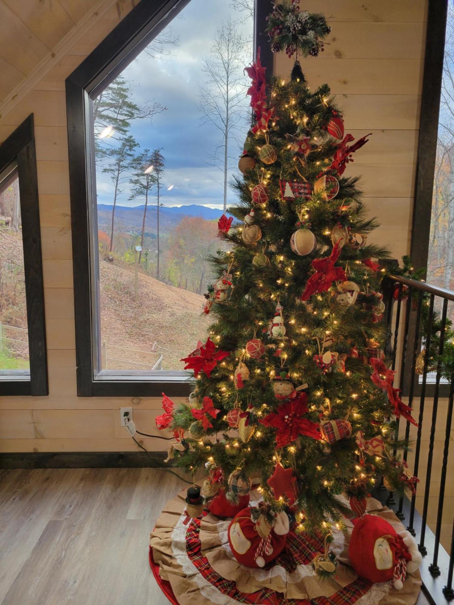 Lil Cabin In The Cove! Mtn Views, Theater, Hot Tub, Games, King Beds, Prime Location! セバービル エクステリア 写真